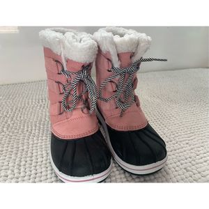 Girls pink Snow Boots Size 1